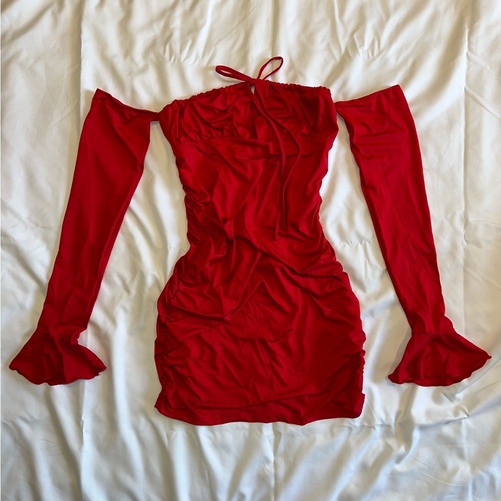 Red mini bodycon dress with ruffled sleeves and tie neck #glamour #valentinesfit
